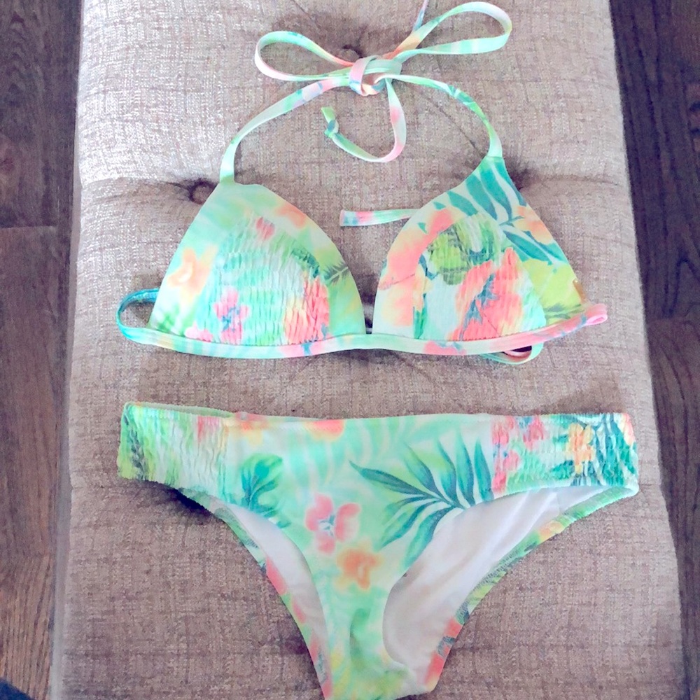 PINK Small Cheeky Bikini